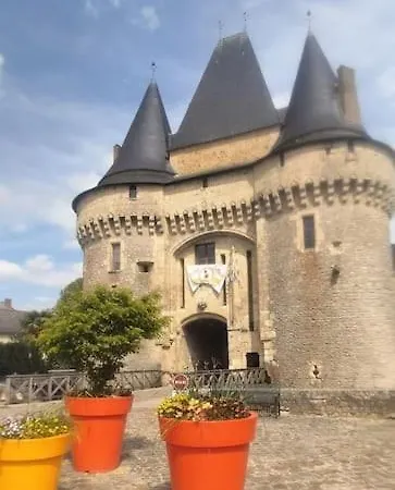 דירה Meuble En Sous-sol En Plein Centre La Ferté-Bernard
