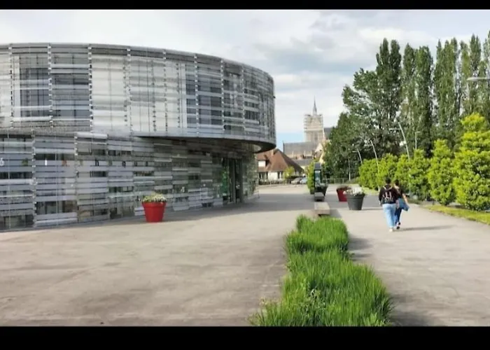 Meublé En Sous-sol En Plein Centre * La Ferté-Bernard